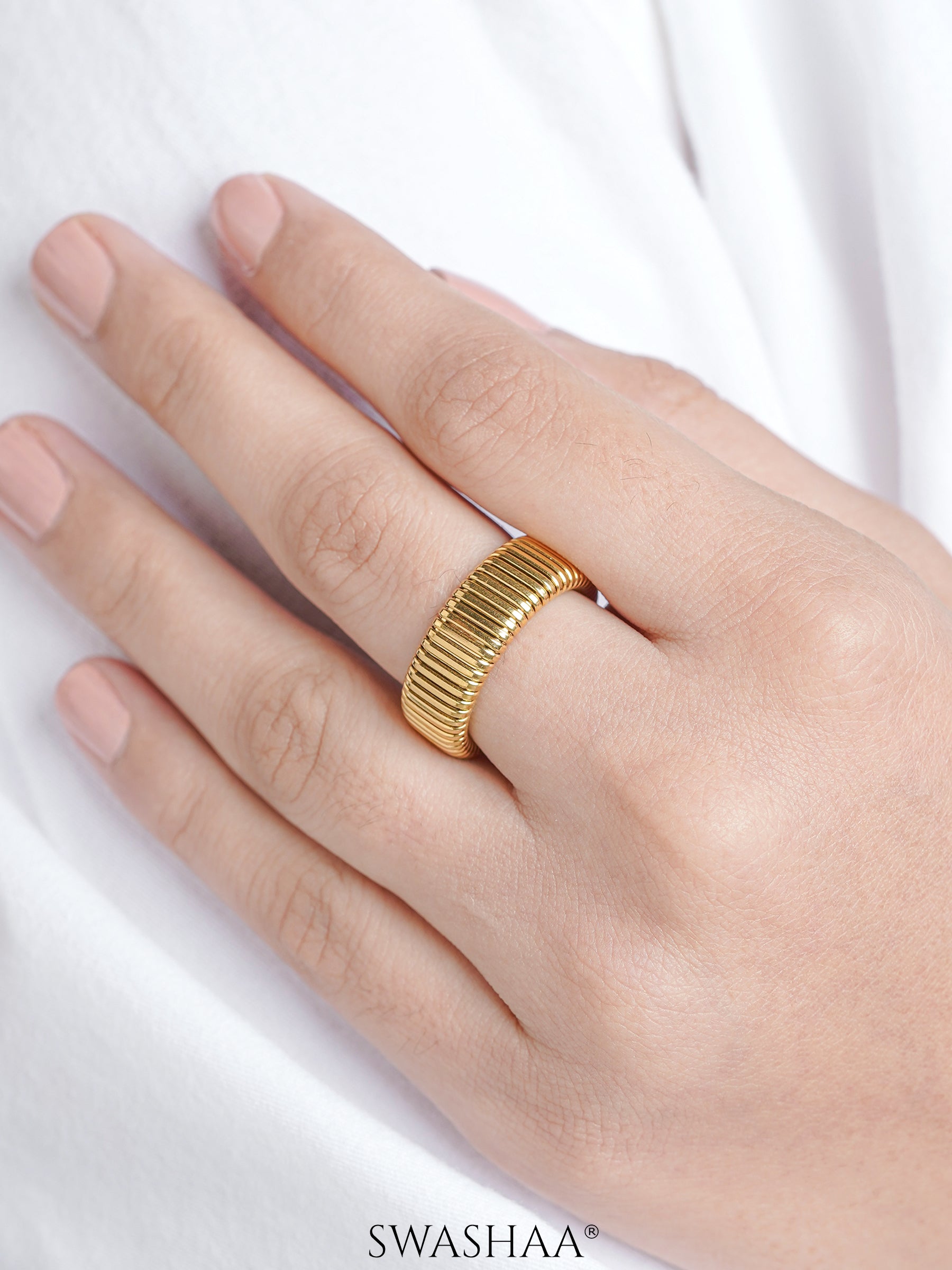 Abby Ribbed Ring