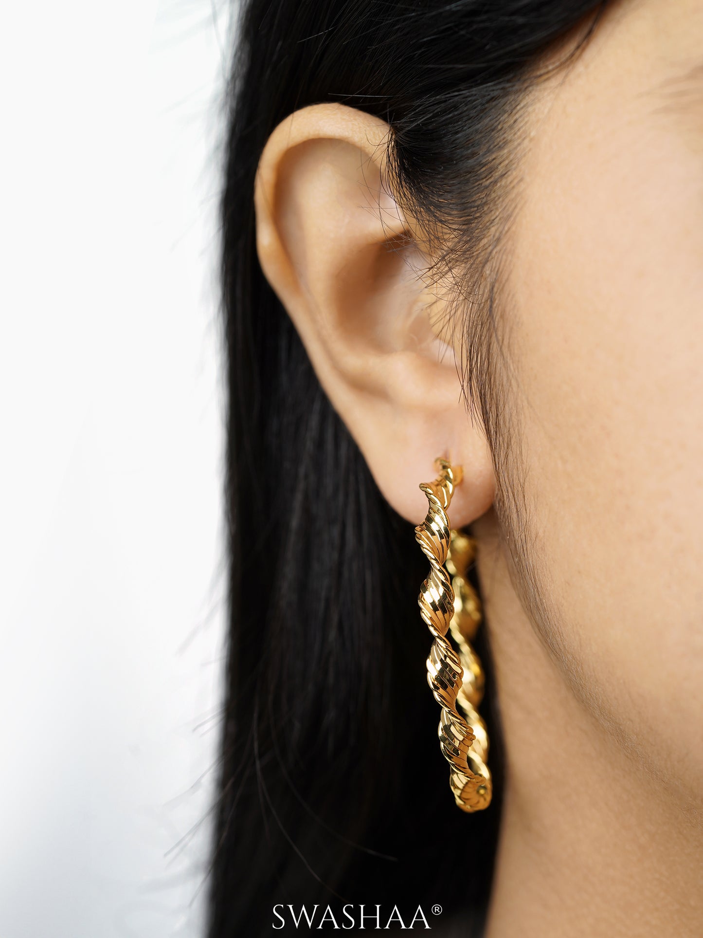 Charlotte 18K Gold Plated Hoop Earrings
