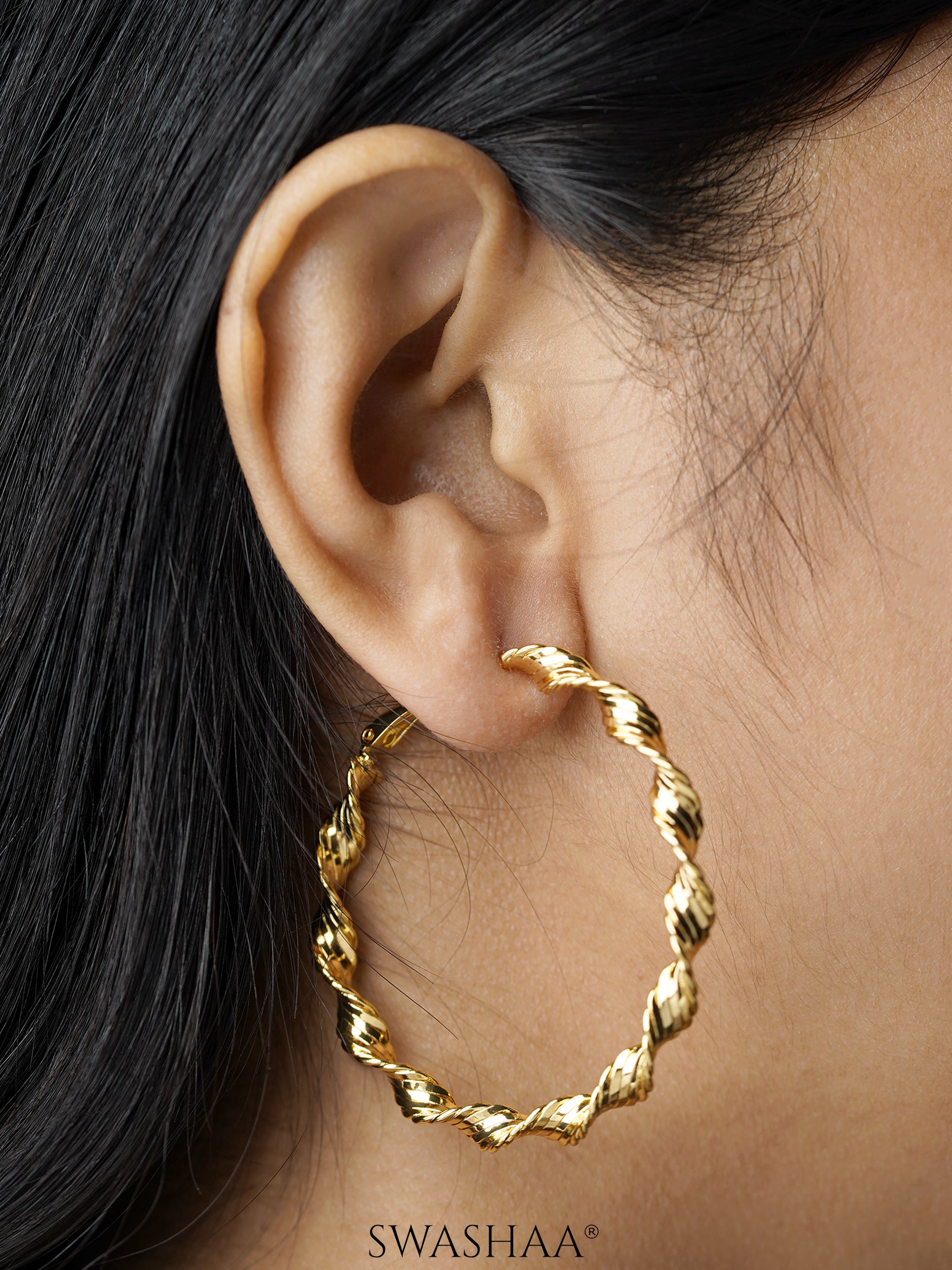 Charlotte 18K Gold Plated Hoop Earrings