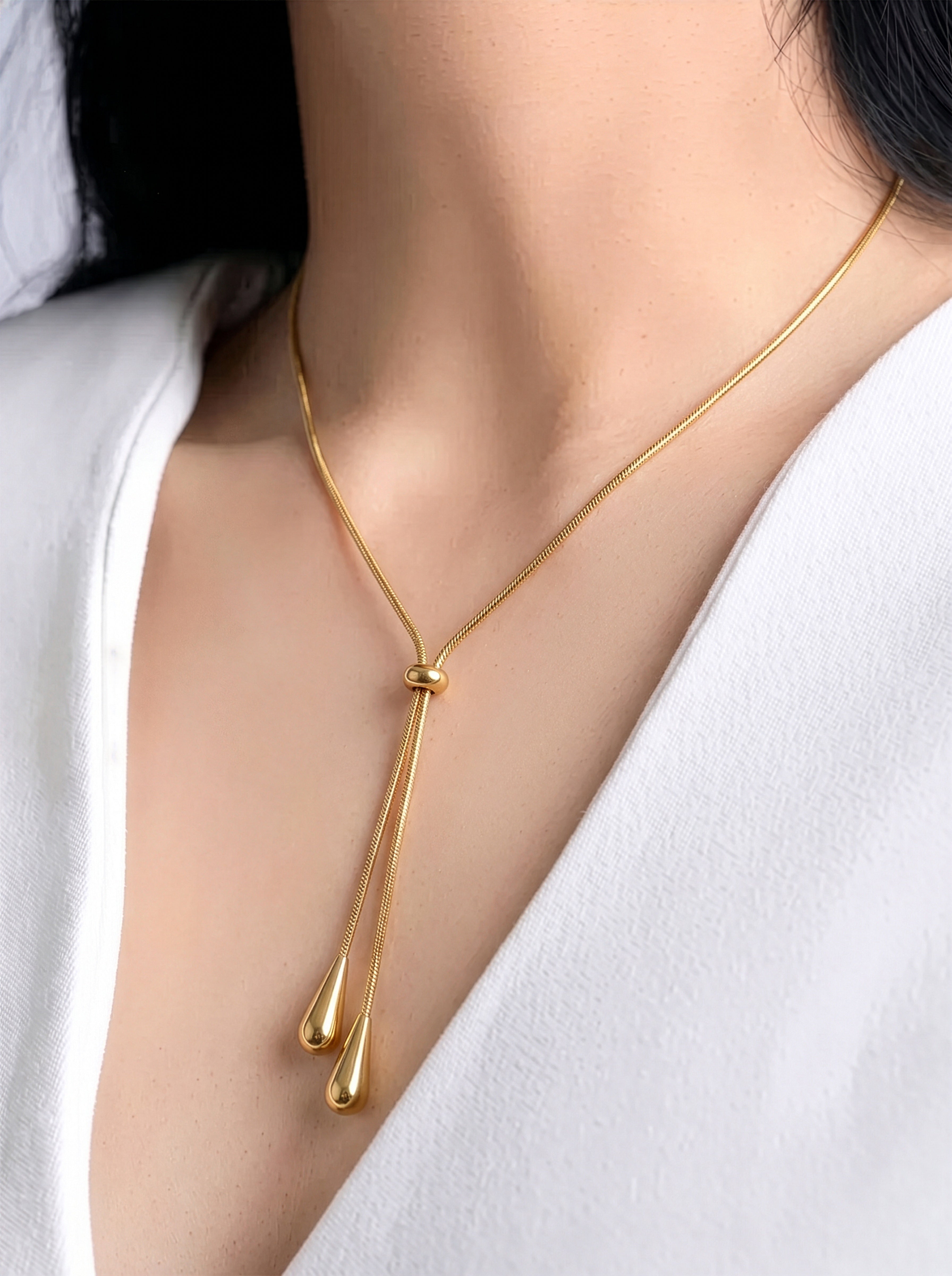 Elvara Teardrop Y-Shaped Necklace