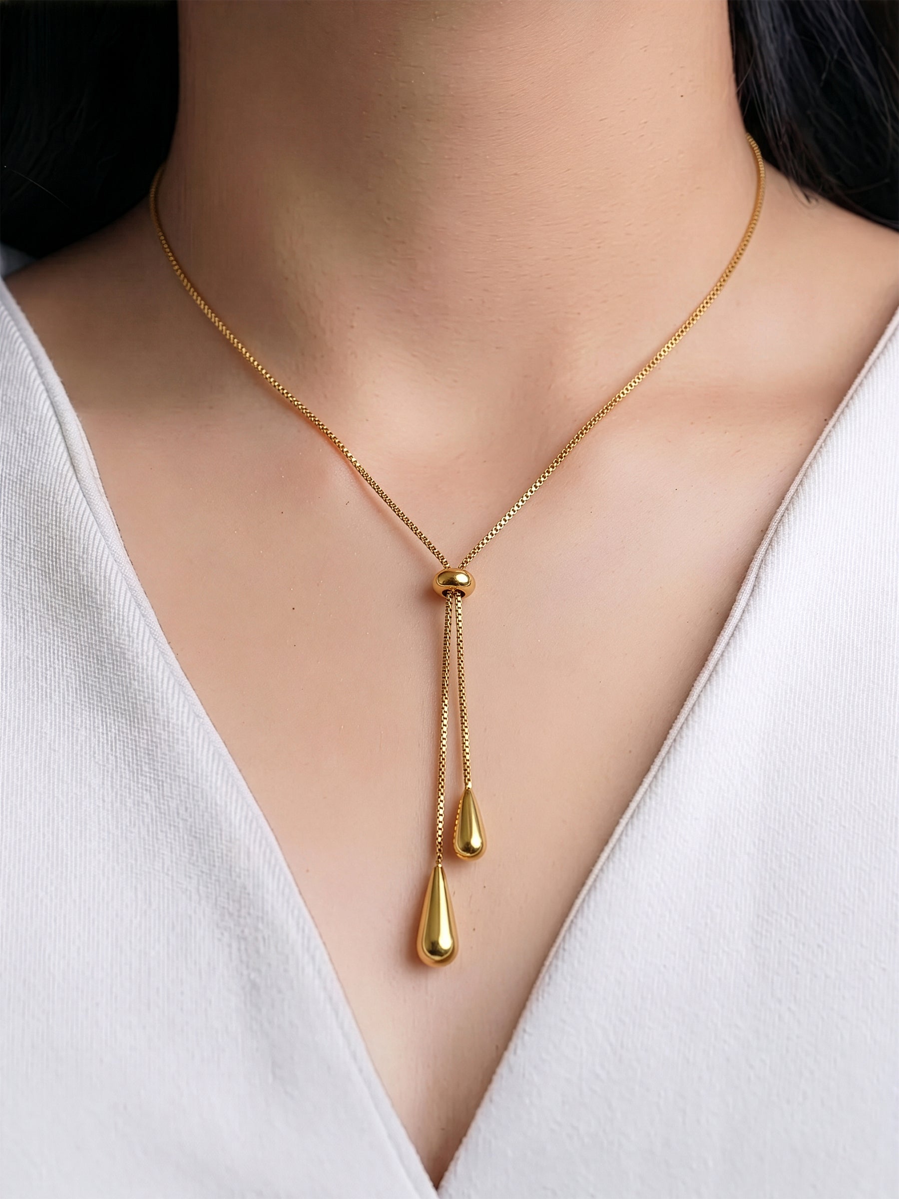 Elvara Teardrop Y-Shaped Necklace