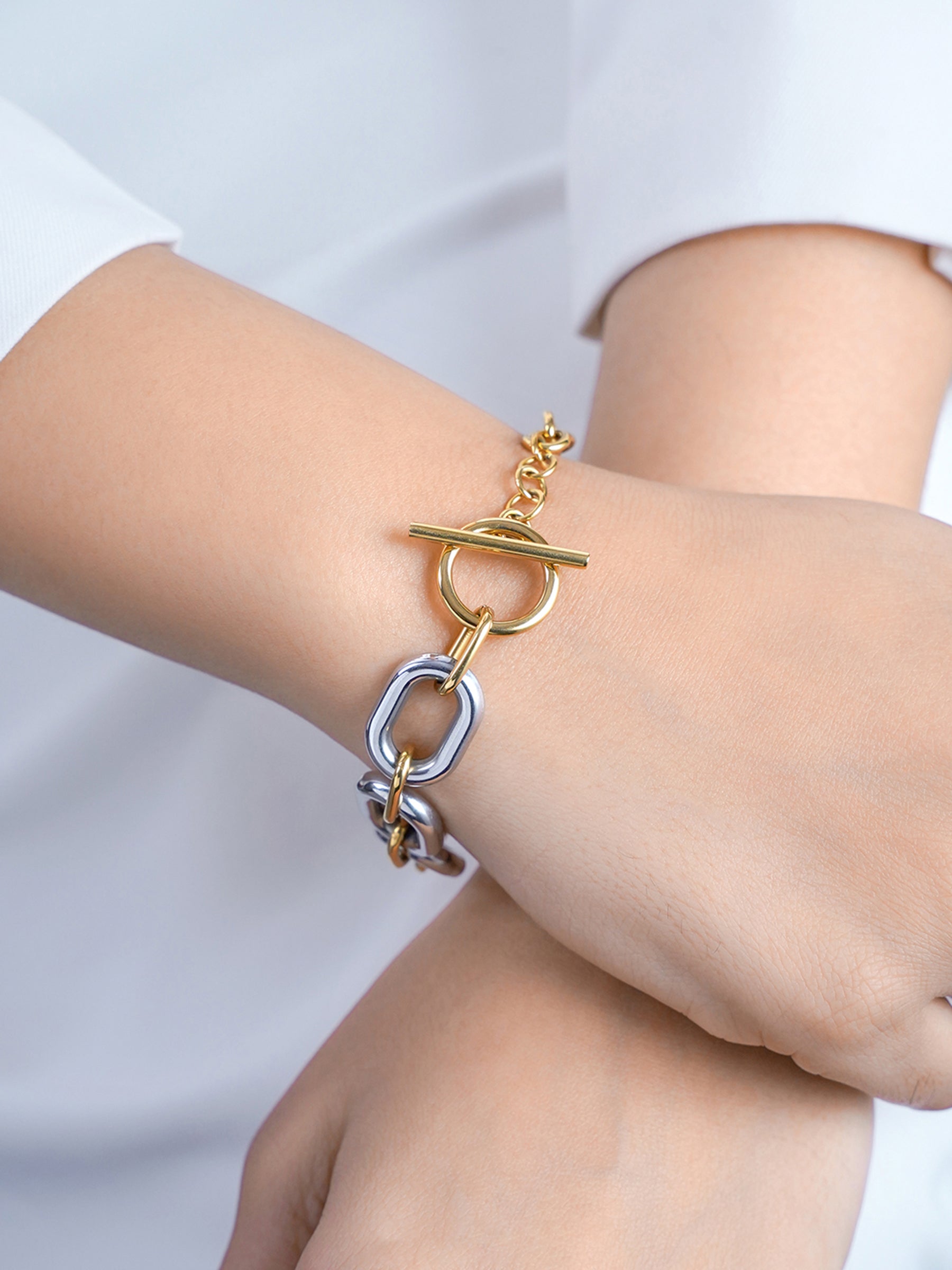 Erien Dual Tone 18K Gold Plated Link Bracelet