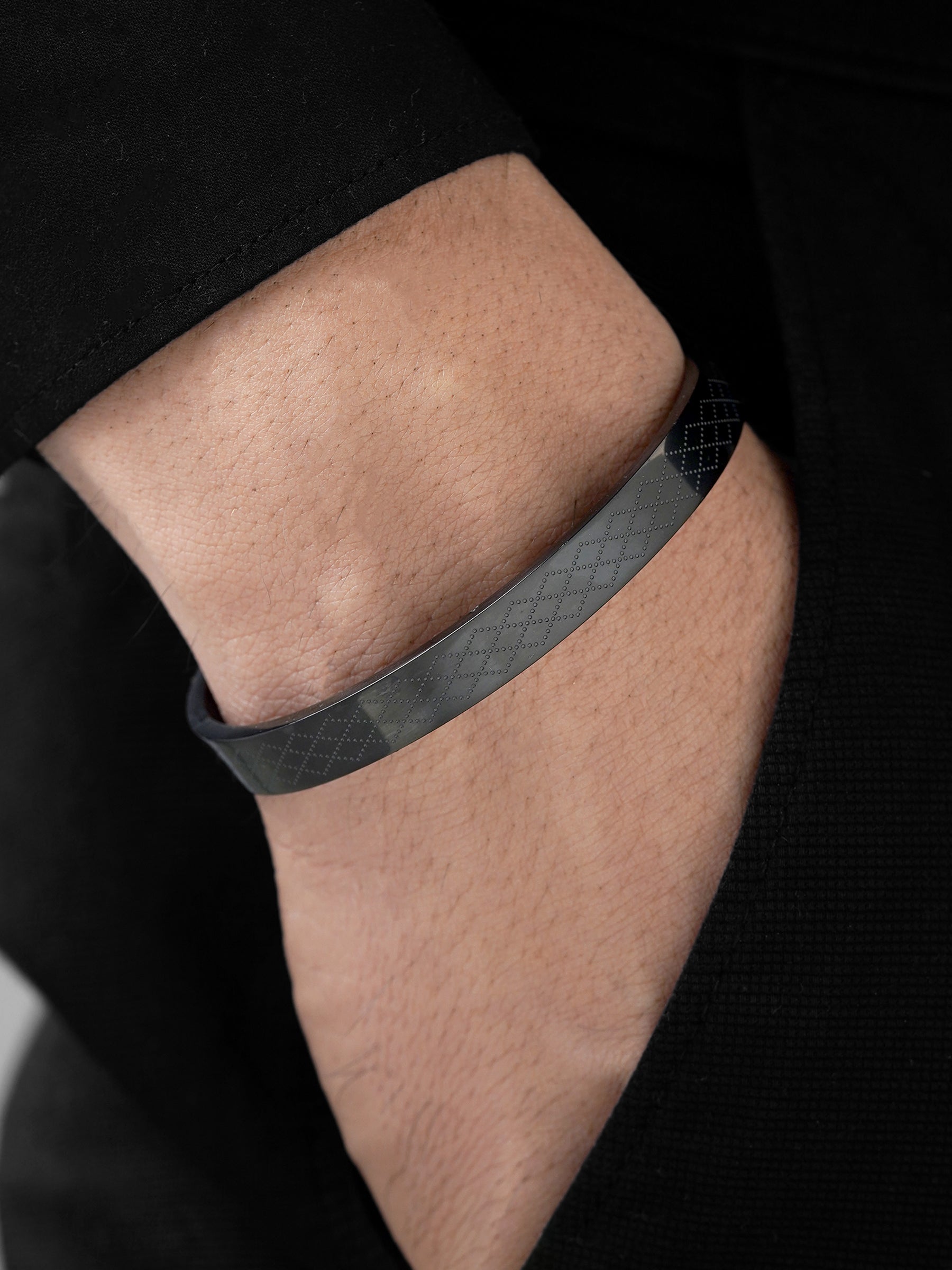Ian Black Men's Kada