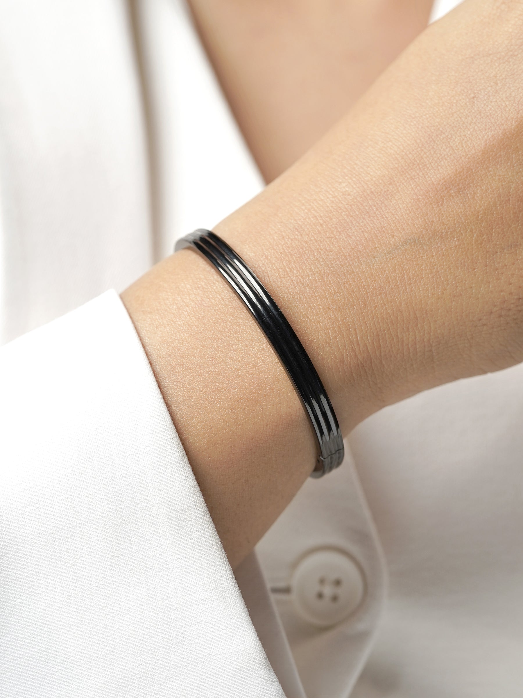 Leo Black Women's Bracelet