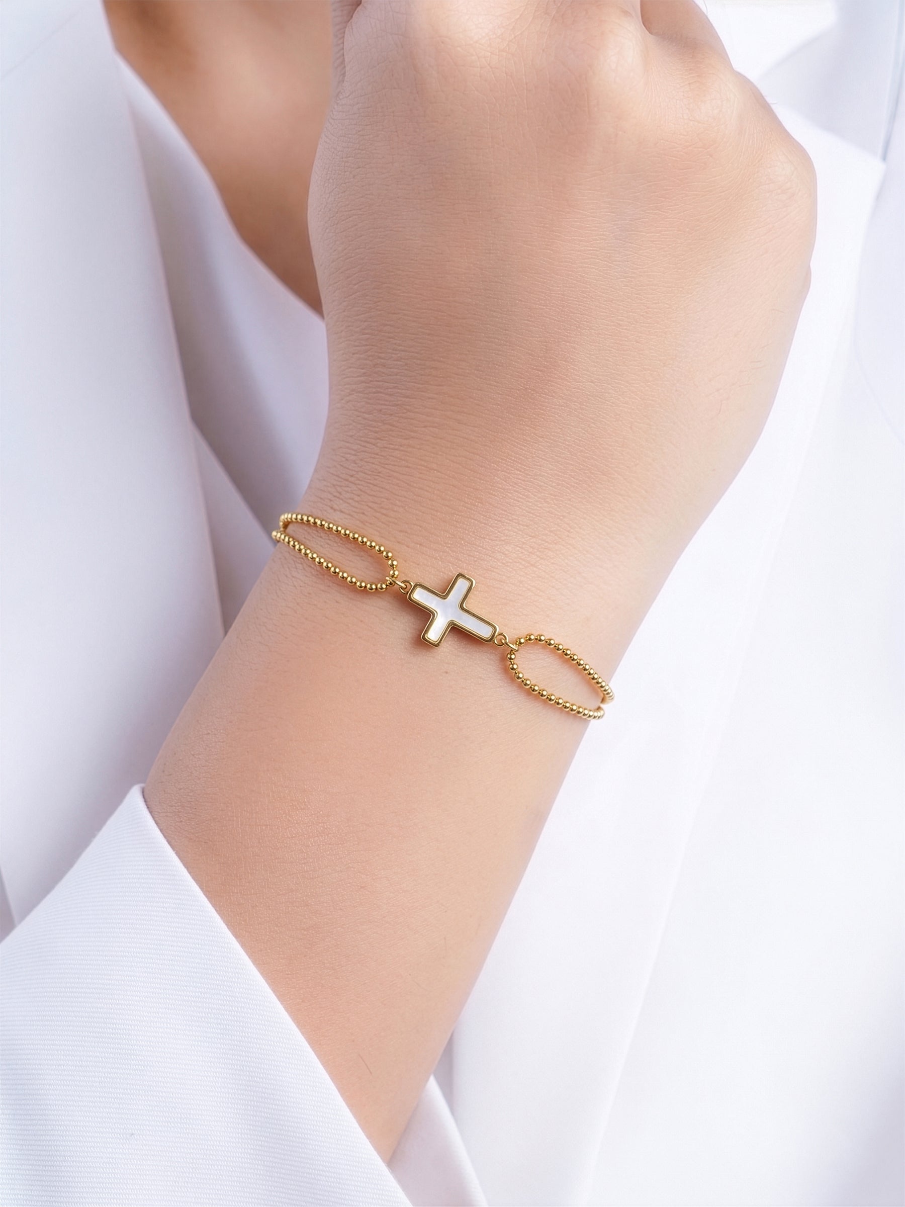 Monira Cross 18K Gold Plated Chain Bracelet