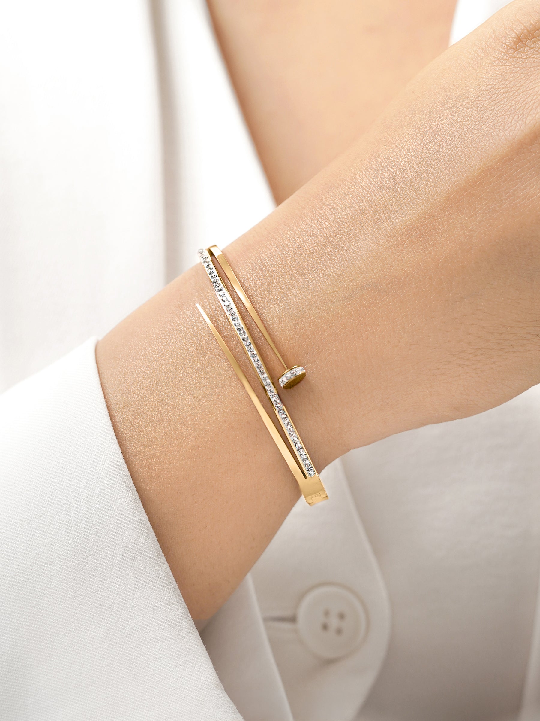 Nail 18K Gold Plated Studded Bracelet