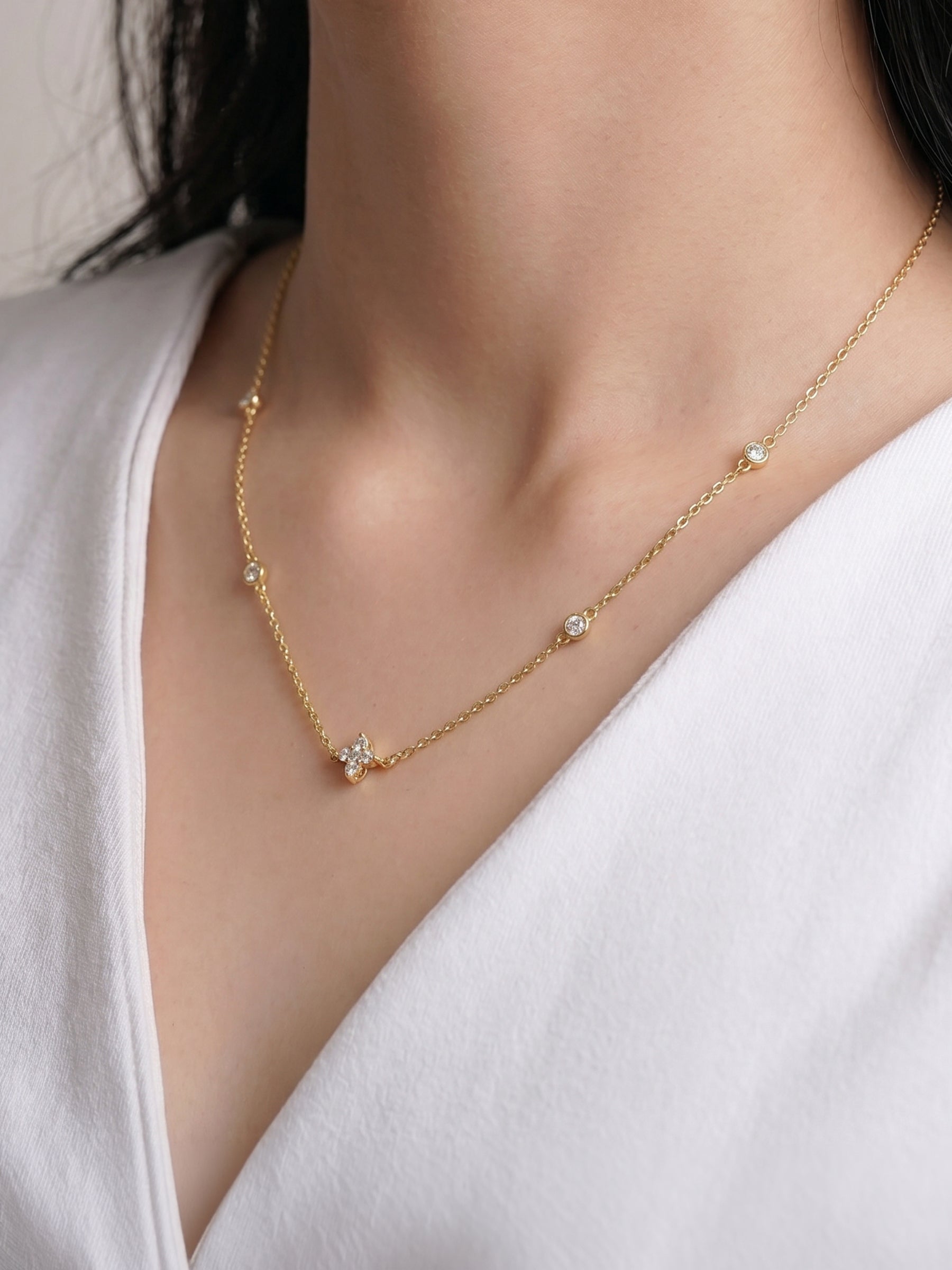 Naira Clover Necklace