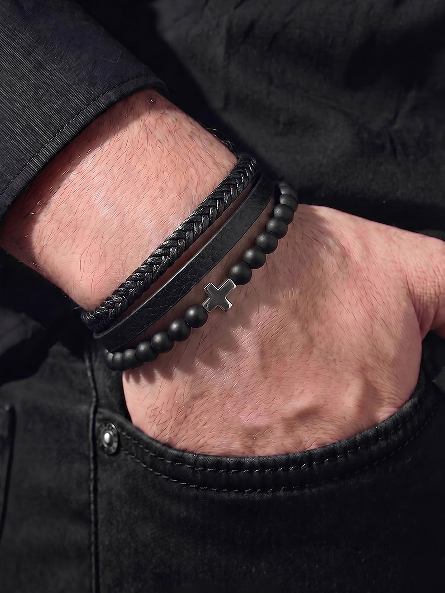 Ravian Cross Men's Leather Bracelet