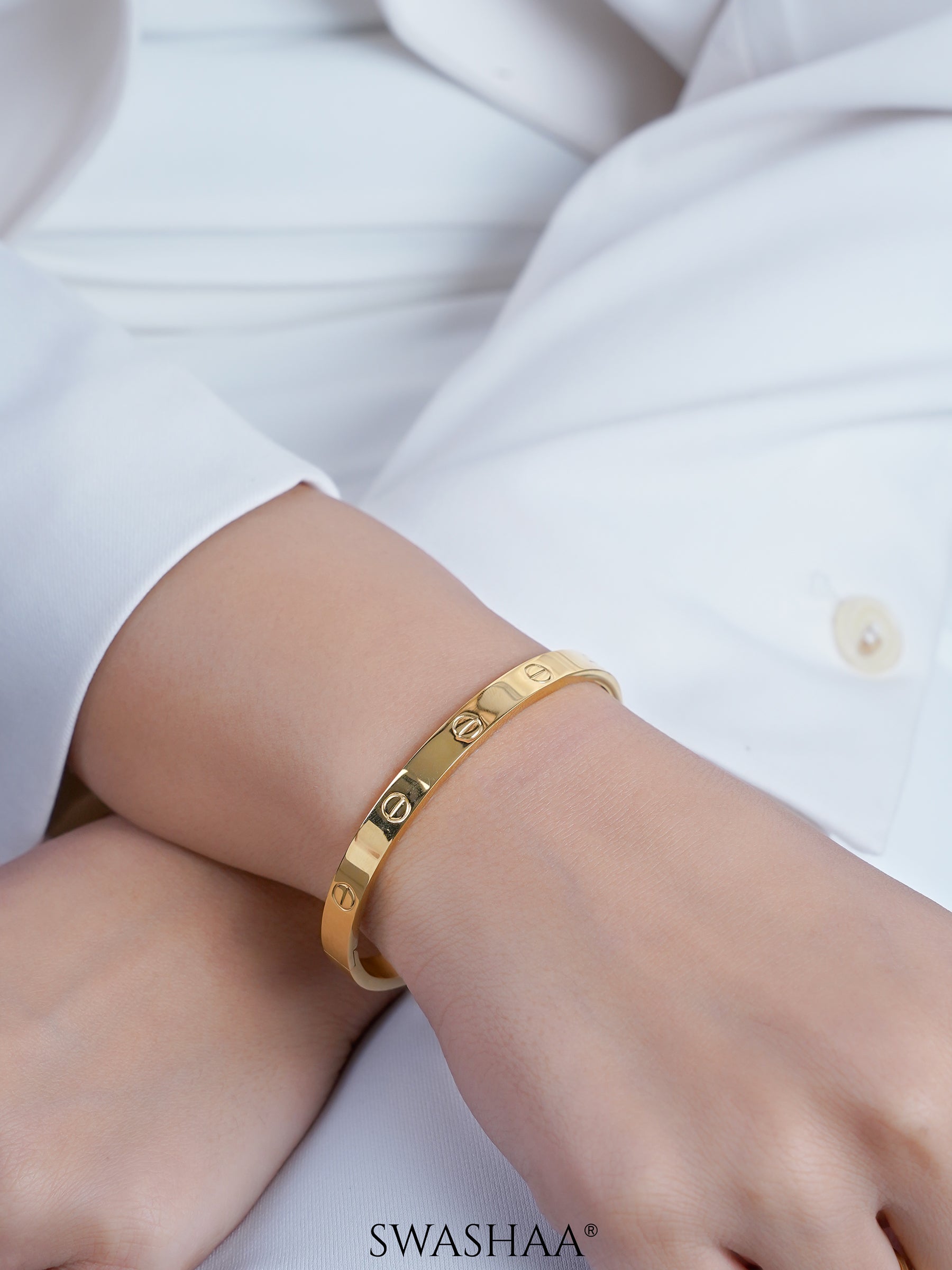 Renix Screw Emblem Women's Bracelet