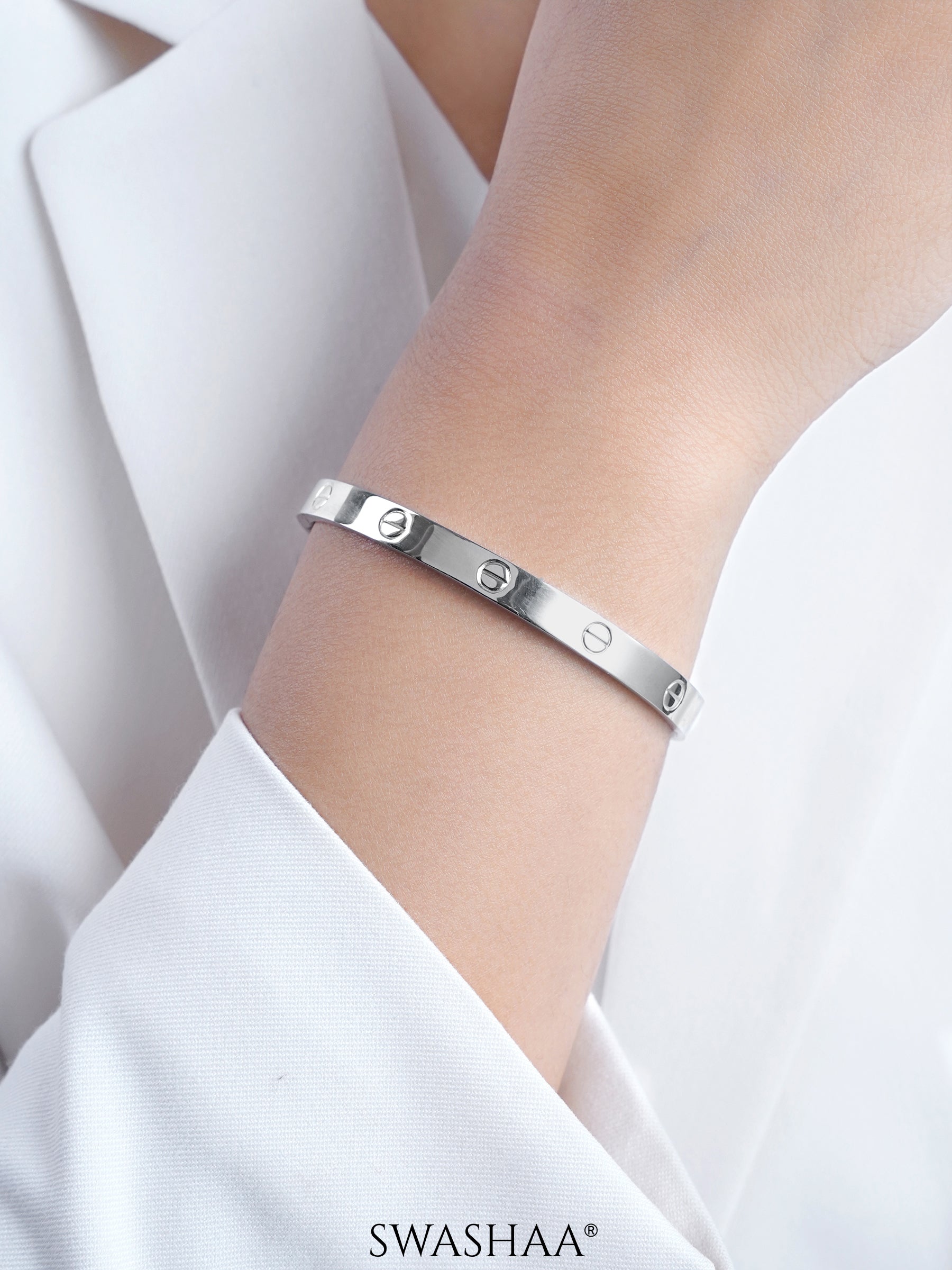 Renix Screw Emblem Women's Bracelet