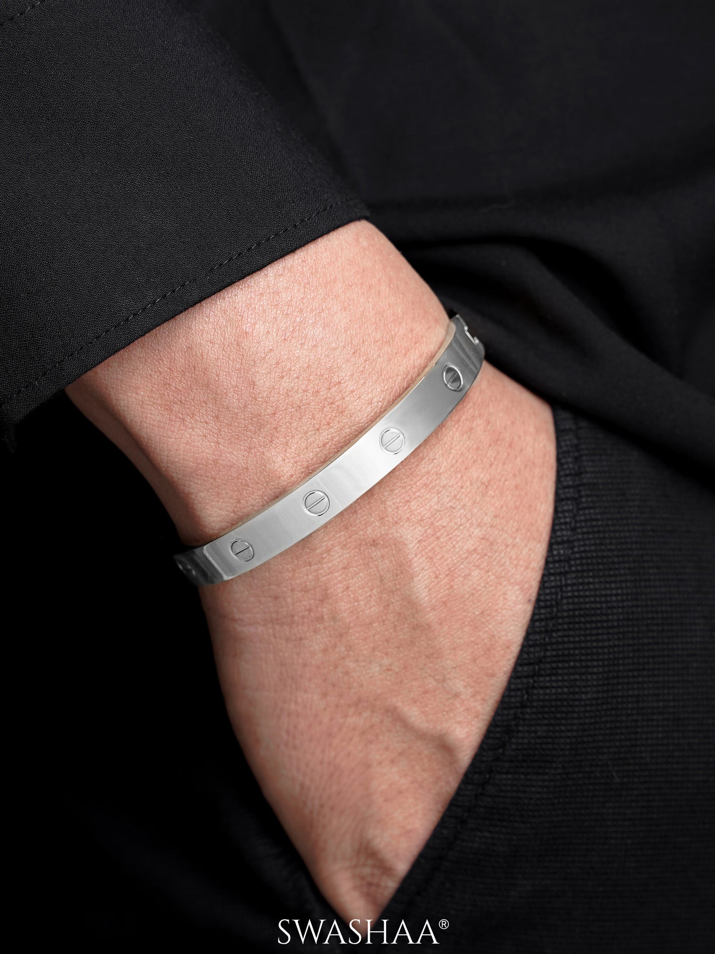 Renix Screw Emblem Men's Bracelet