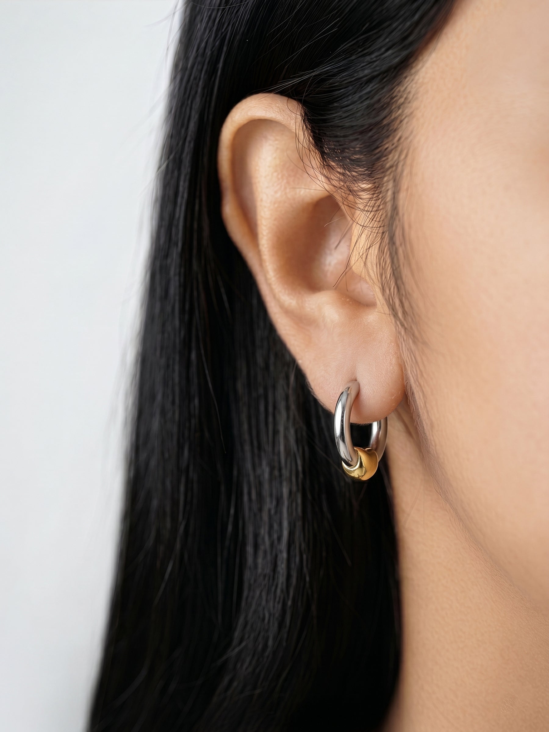 Rinava Heart Hoop Earrings