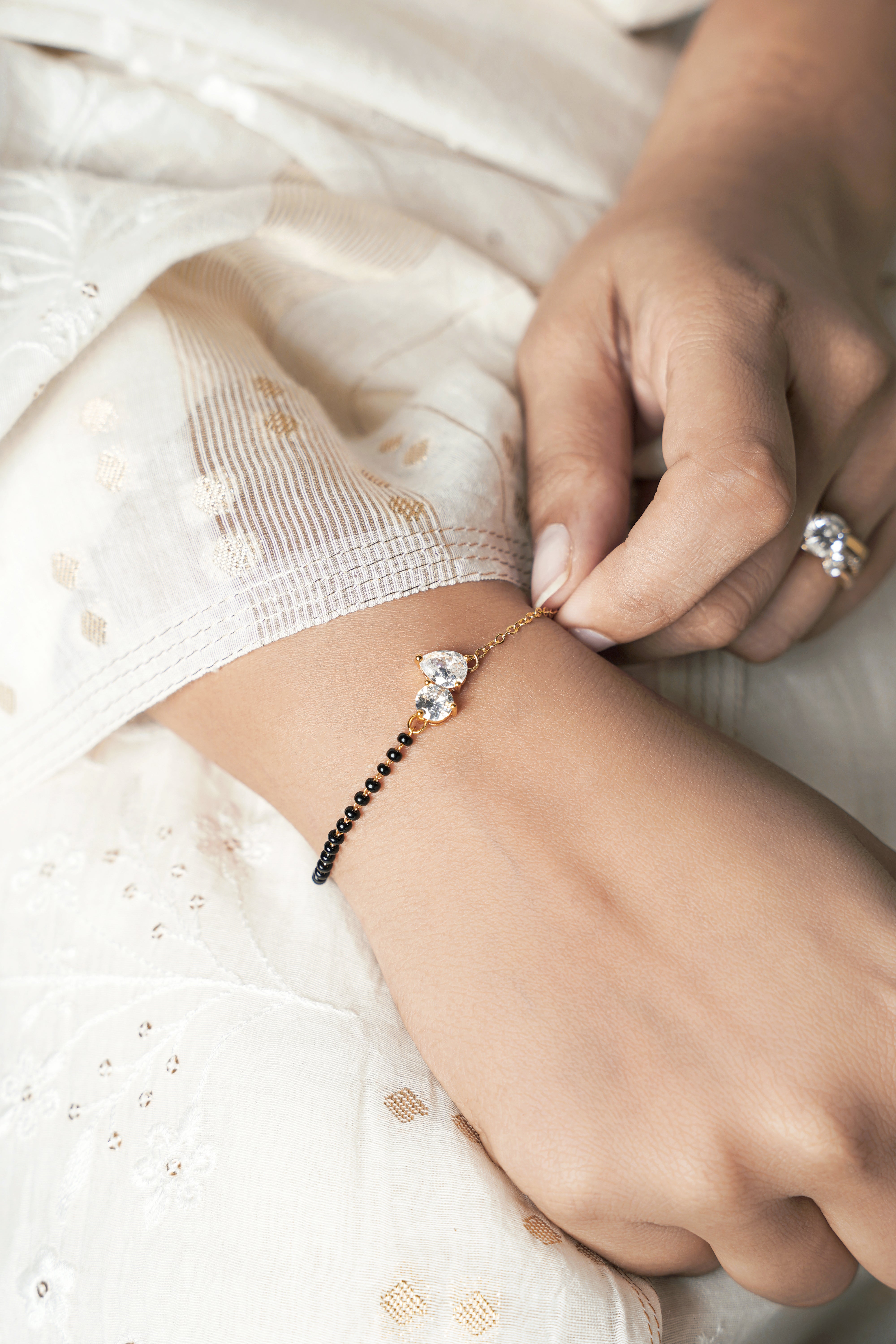 Saanvi Solitaire Mangalsutra Bracelet