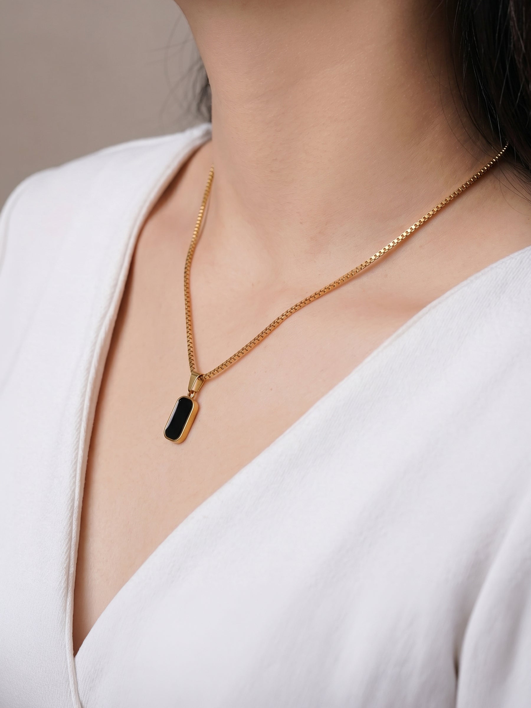 Serelina Black Stone Necklace