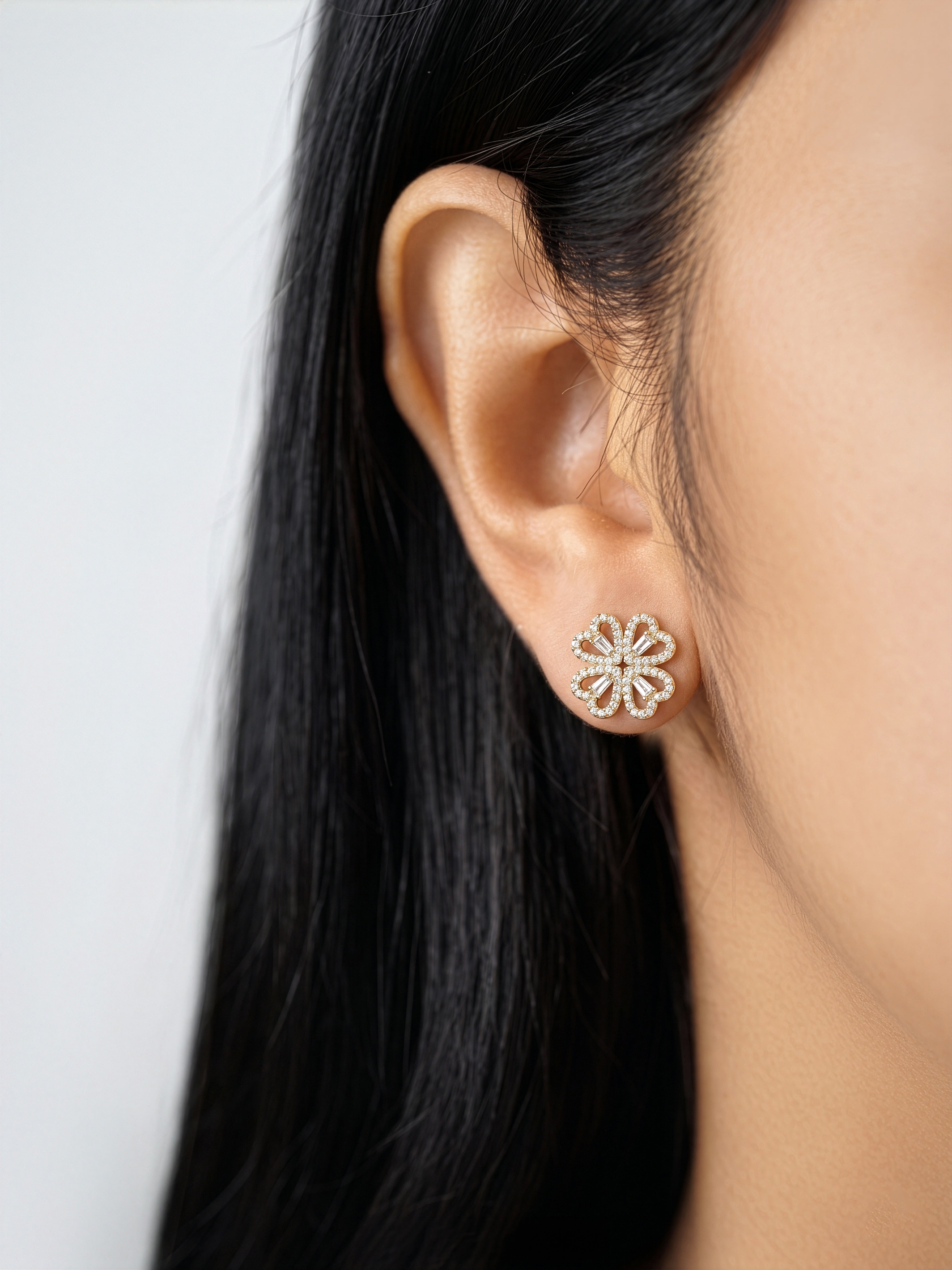 Shiny Clover 18K Gold Plated Earrings