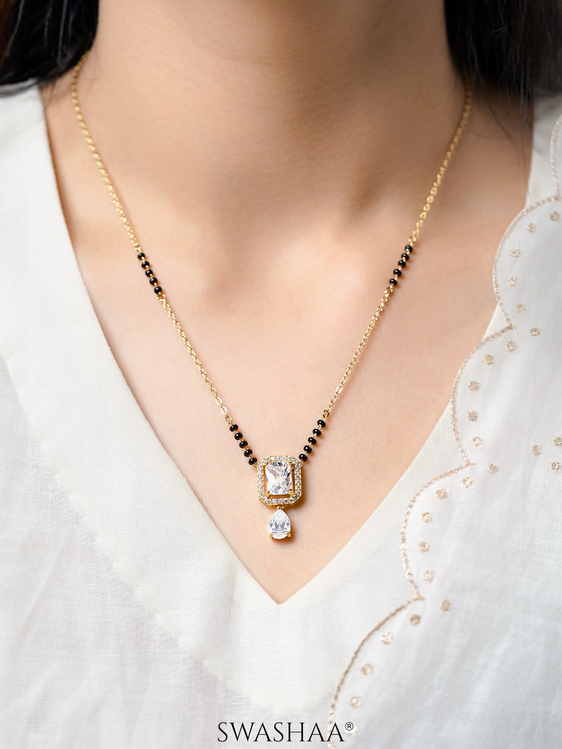 Aarvika Solitaire Pear Drop Mangalsutra