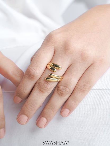 Aella Fluid Wrap Ring