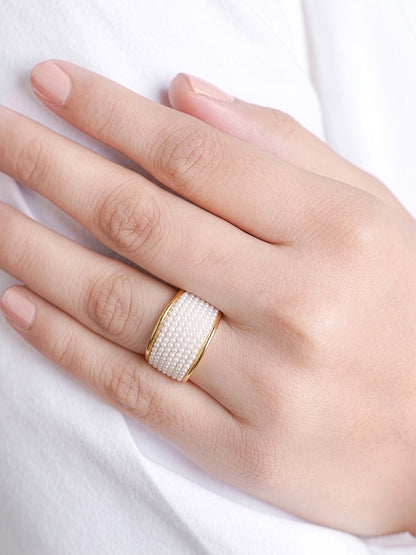 Avena Pearl Cluster Dome Ring