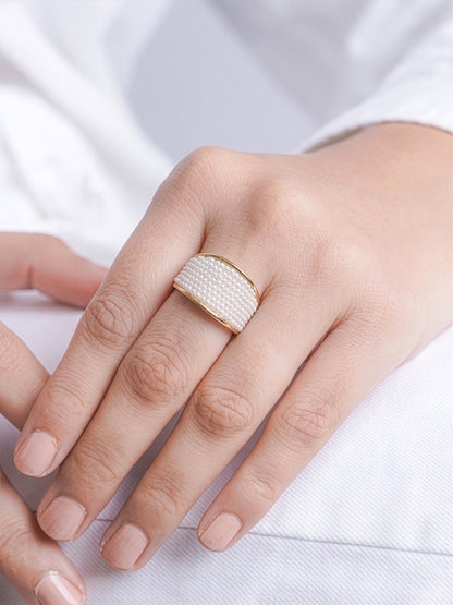 Avena Pearl Cluster Dome Ring