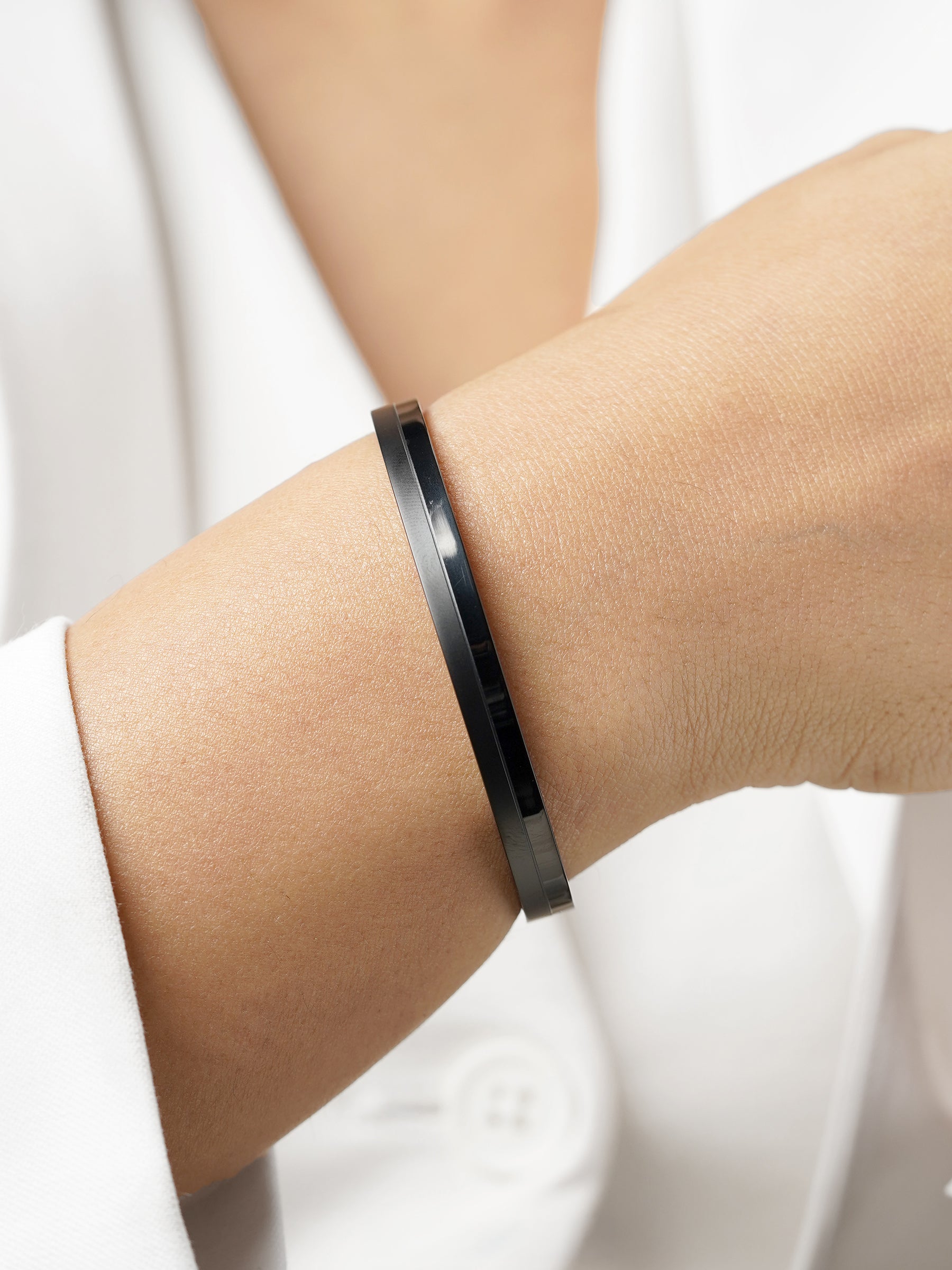 Benjomia Black Women's Bracelet