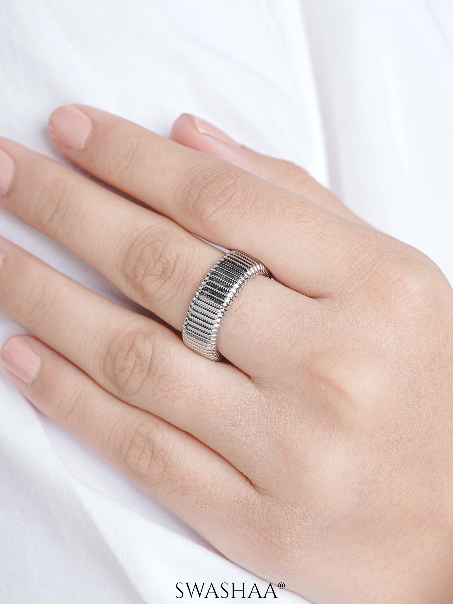 Abby Ribbed Ring