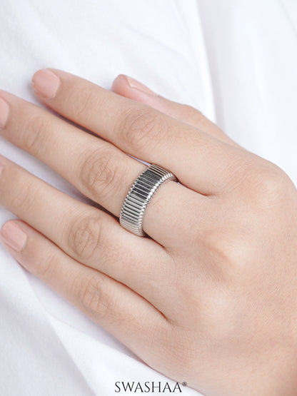 Abby Ribbed Ring