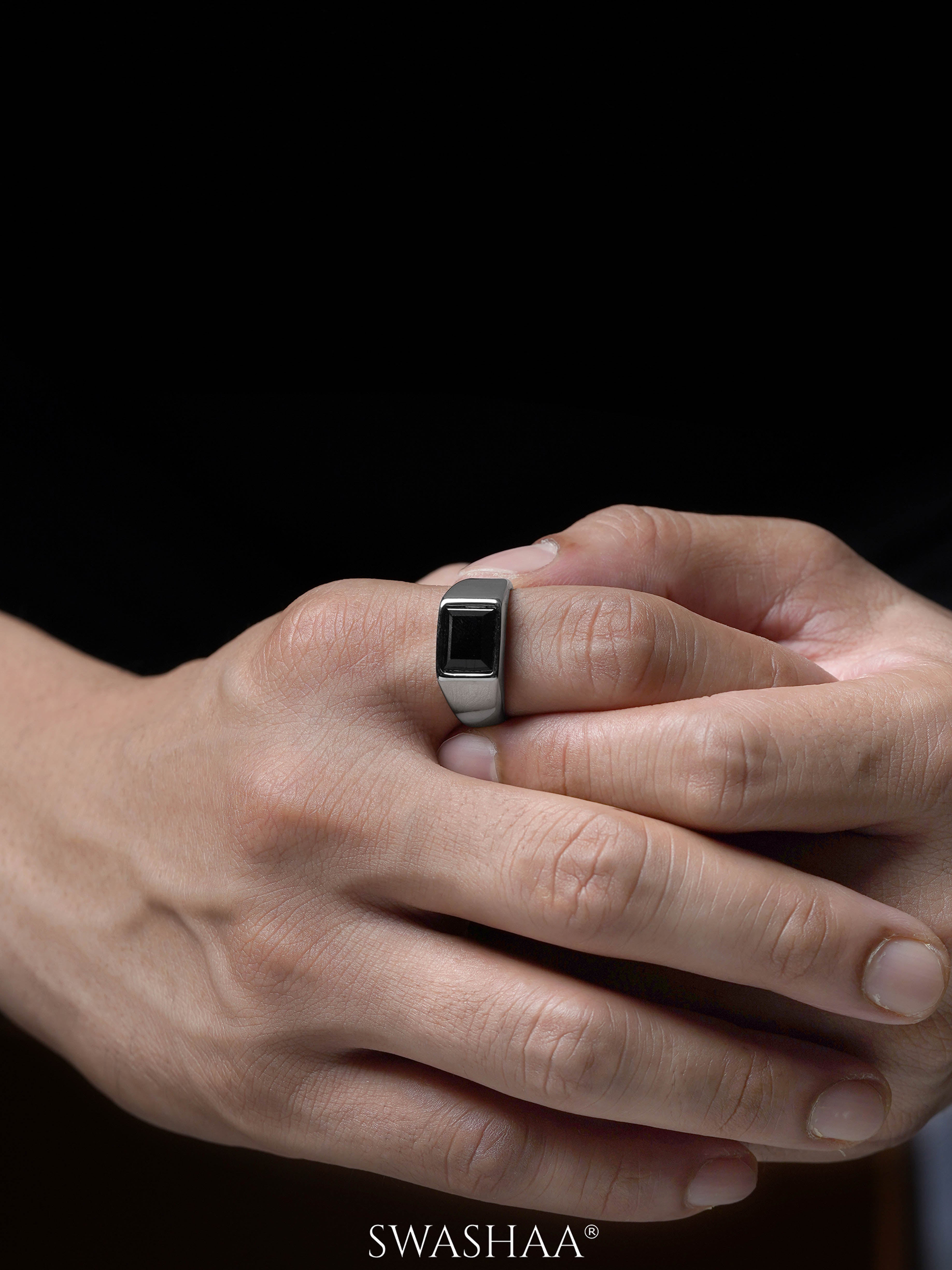Daro Black Stone Signet Men's Ring