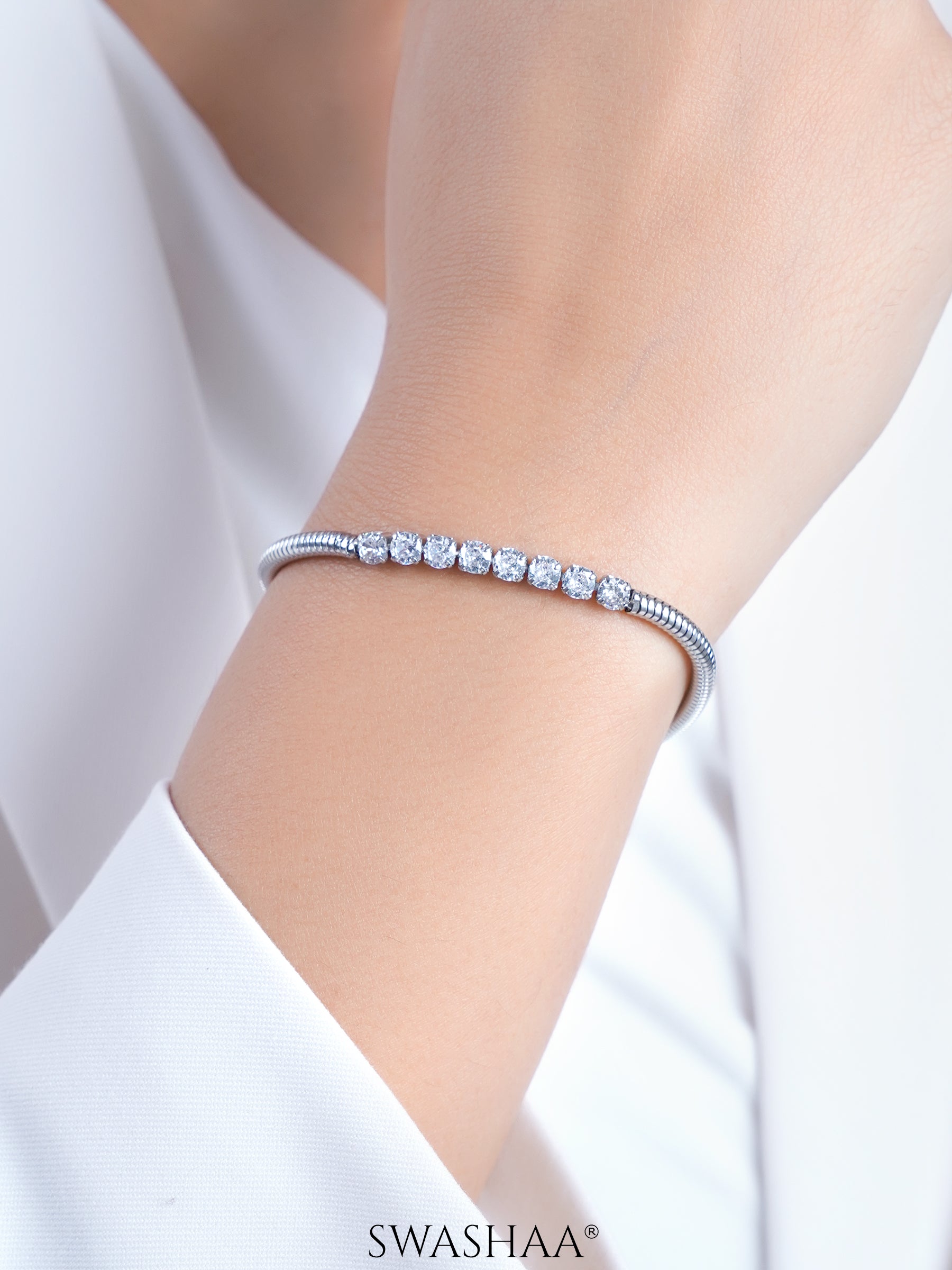 Diamond Round Snake Chain Women's Bracelet