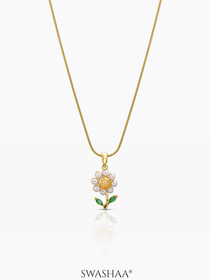 Emily Pearl Flower Necklace 18K Gold Plated