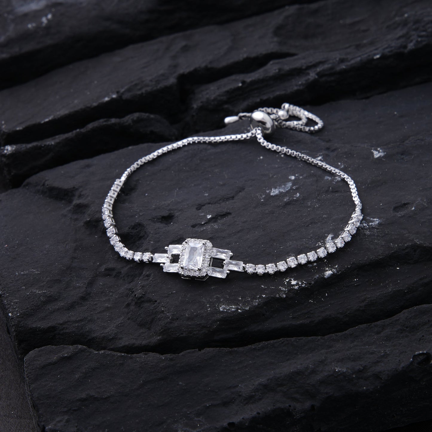 Esther Solitaire Bracelet