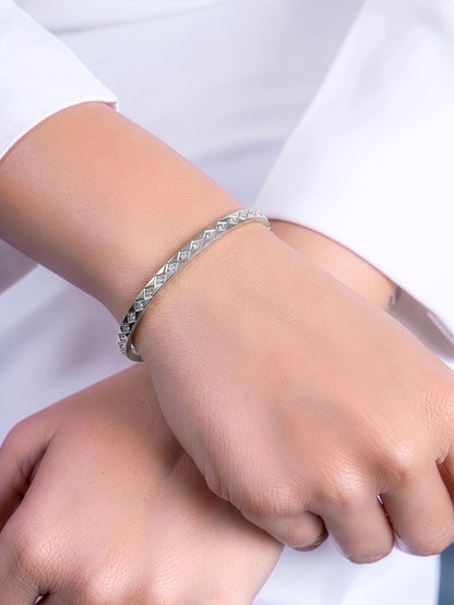 Loriva Geometric Diamond Silver Band Bracelet