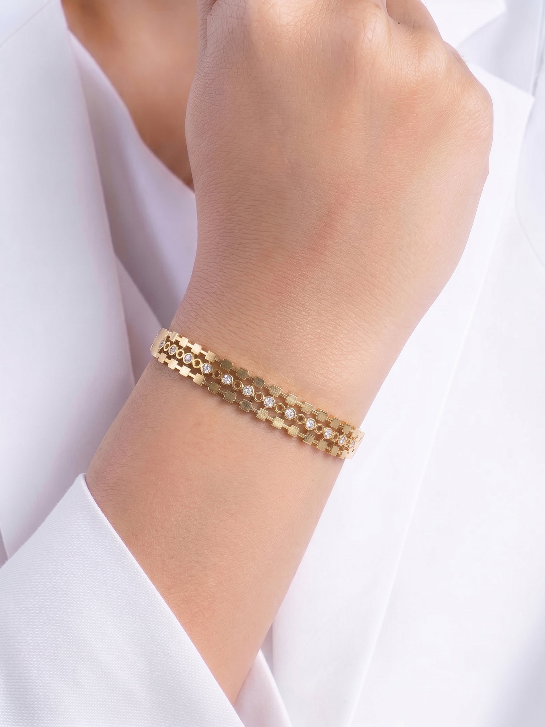 Qanira Diamond 18K Gold Plated Small Wrist Band Bracelet