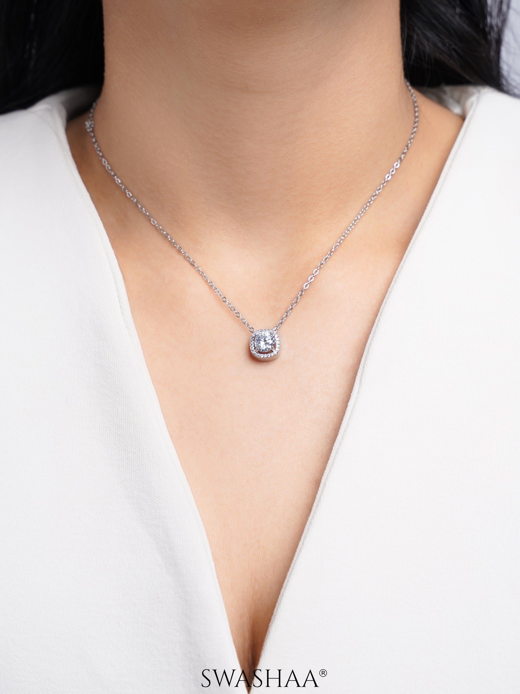 Reine Solitaire Diamond Necklace