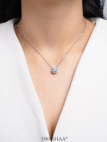 Reine Solitaire Diamond Necklace