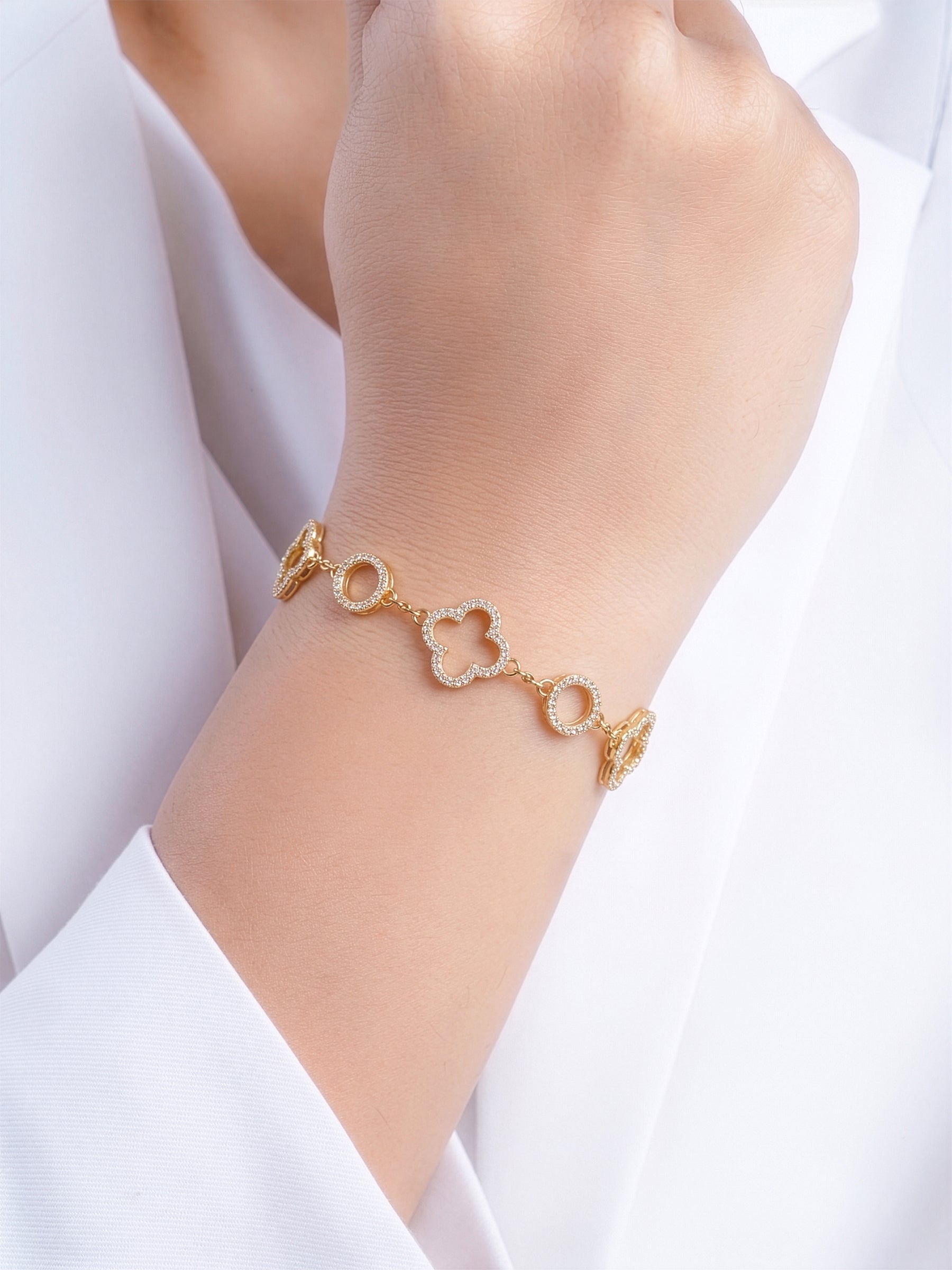 Tanira Holo Clover Bracelet